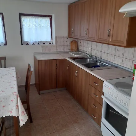 בית נופש Stone Spanokhórion