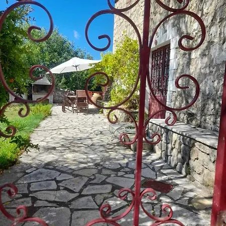 Holiday home Stone